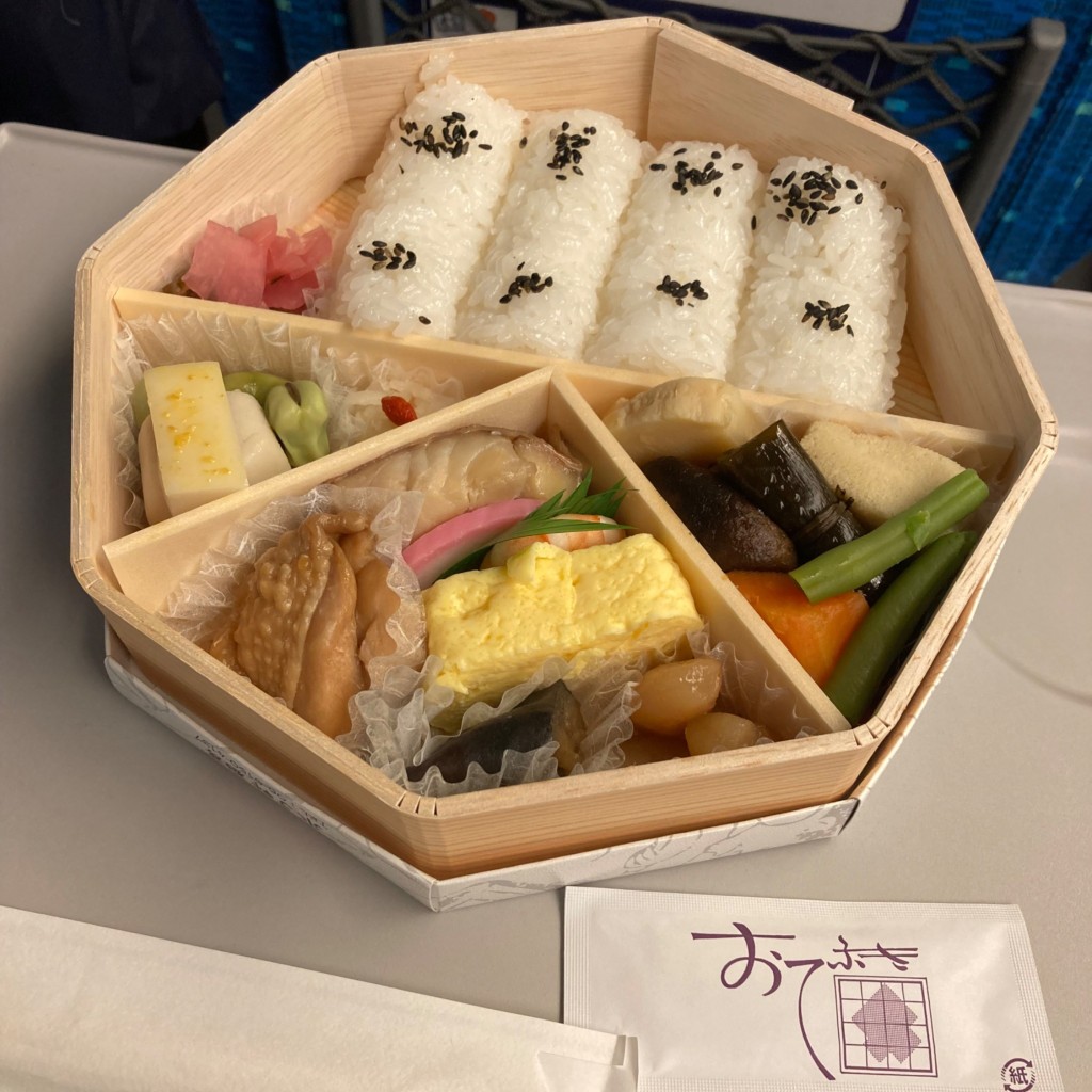 ユーザーが投稿した八角弁当の写真 - 実際訪問したユーザーが直接撮影して投稿した西中島お弁当旅弁当 新大阪の写真