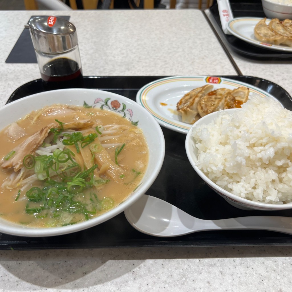 ユーザーが投稿した醤油ラーメンセットの写真 - 実際訪問したユーザーが直接撮影して投稿した大和南餃子餃子の王将 大和駅前店の写真