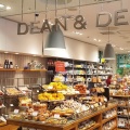 実際訪問したユーザーが直接撮影して投稿した新宿カフェDEAN & DELUCA 新宿の店舗内部の雰囲気写真