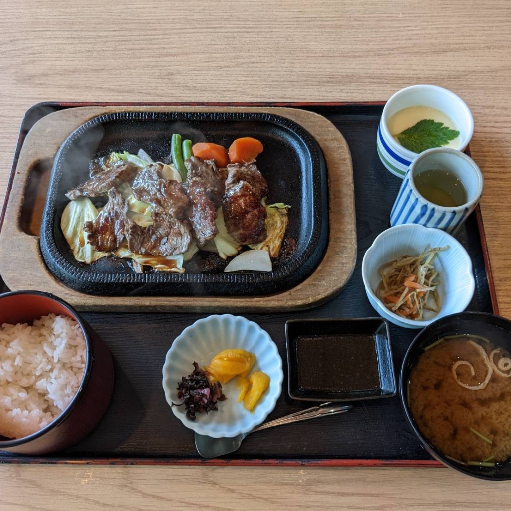 ユーザーが投稿した焼肉定食の写真 - 実際訪問したユーザーが直接撮影して投稿した高須町ファミリーレストラン太陽樹 高須店の写真