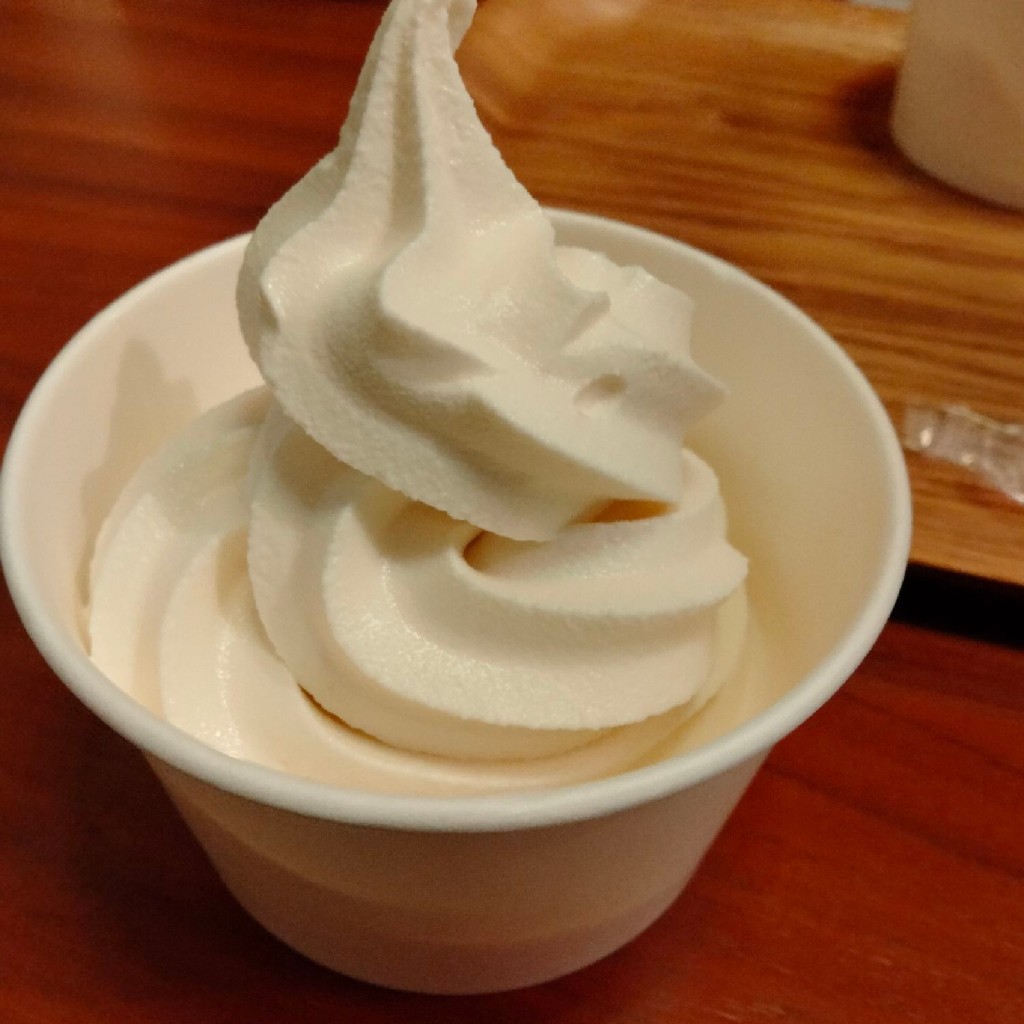ユーザーが投稿した豆乳ソフトクリームの写真 - 実際訪問したユーザーが直接撮影して投稿した谷町喫茶店喫茶店 ピノキオ hara cafe ザ・ファインタワー大手前店の写真