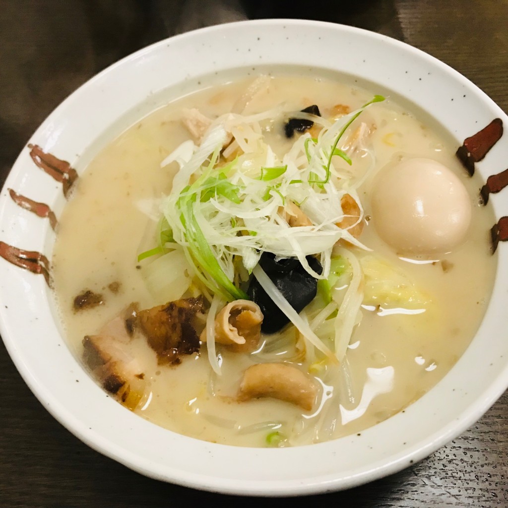 食べる子さんが投稿した大通ラーメン / つけ麺のお店麺やぼうず/メンヤボウズの写真