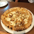 淡路島玉ねぎのピッツァ - 実際訪問したユーザーが直接撮影して投稿した塩屋イタリアンチーズ&ピザワークス淡路島の写真のメニュー情報