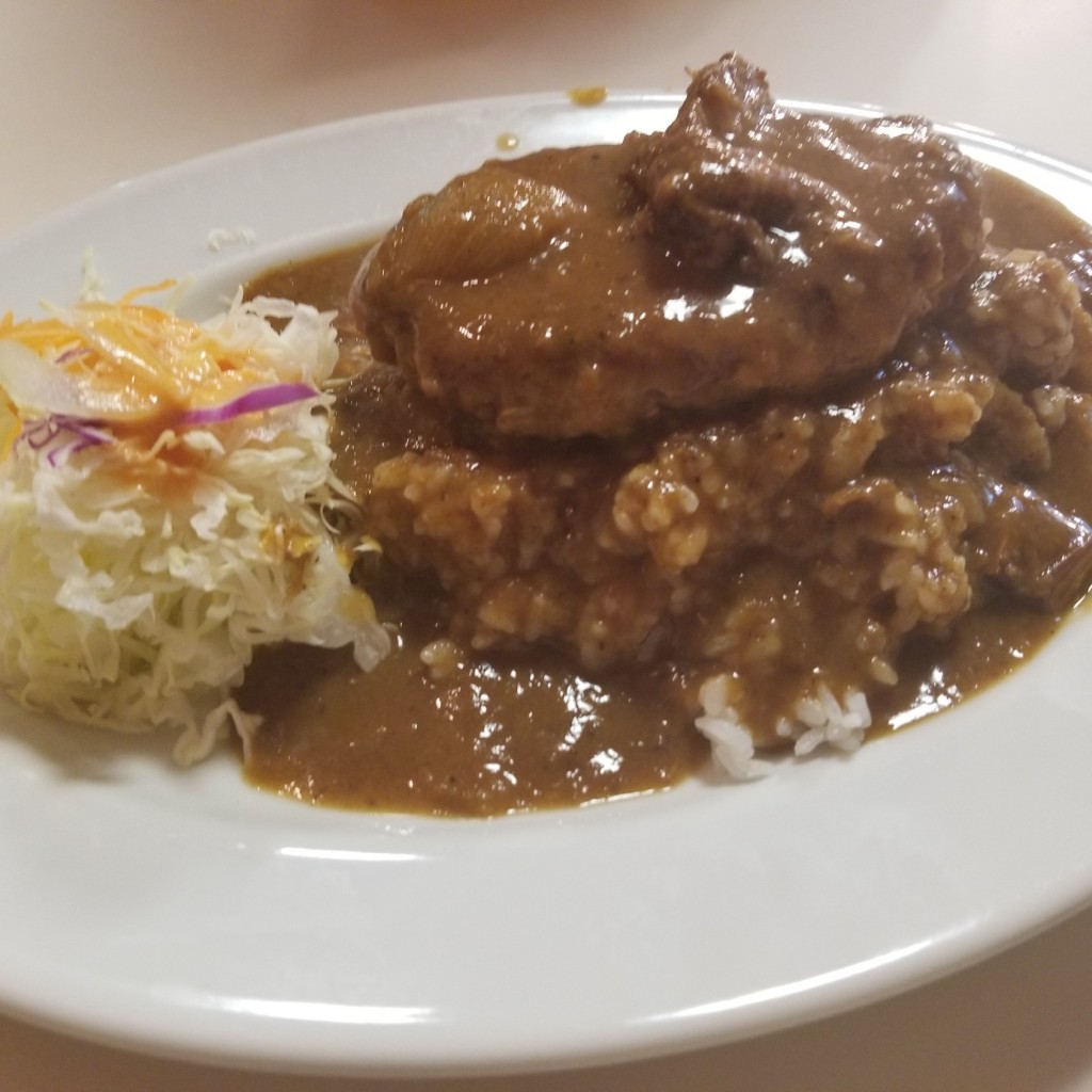 ユーザーが投稿したハンバーグカレーの写真 - 実際訪問したユーザーが直接撮影して投稿した東中央洋食アイドルの写真