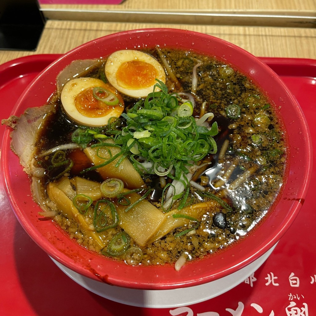 ユーザーが投稿した京都漆黒醤油味玉ラーメンの写真 - 実際訪問したユーザーが直接撮影して投稿した千代崎ラーメン専門店魁力屋 イオンモール大阪ドームシティ店の写真