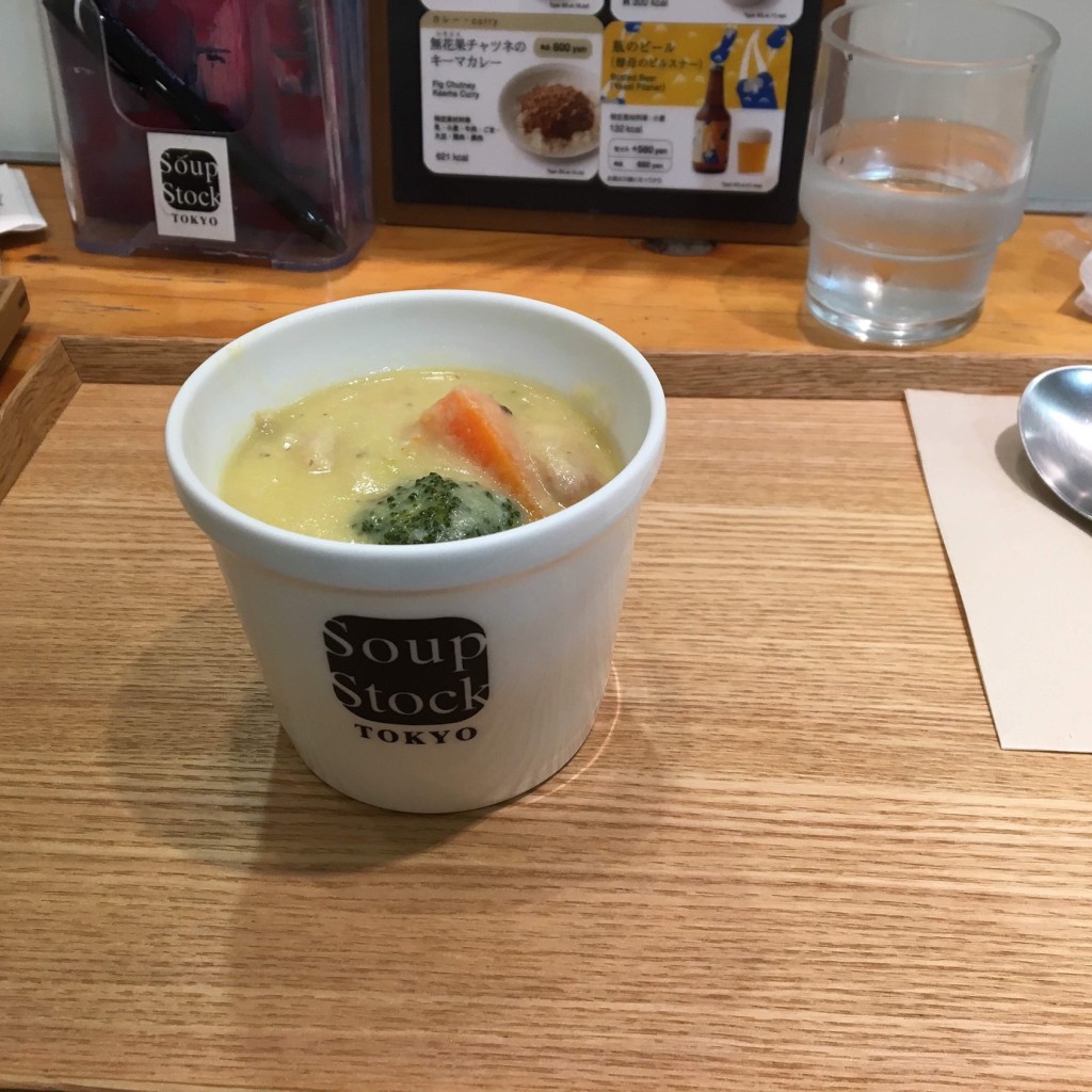 ユーザーが投稿した北海道産とうもろこしと鶏肉のシチューの写真 - 実際訪問したユーザーが直接撮影して投稿した難波スープ専門店家で食べるスープストックトーキョー 高島屋大阪店の写真