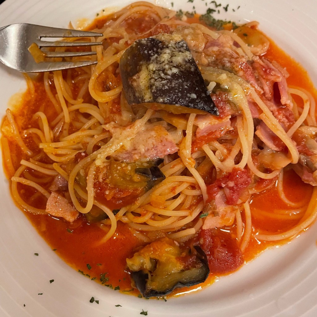 ユーザーが投稿したスパゲッティ [なすとベーコンのトマトソース]の写真 - 実際訪問したユーザーが直接撮影して投稿した土肥洋食アメリカン クラブ ハウス 湯河原店の写真