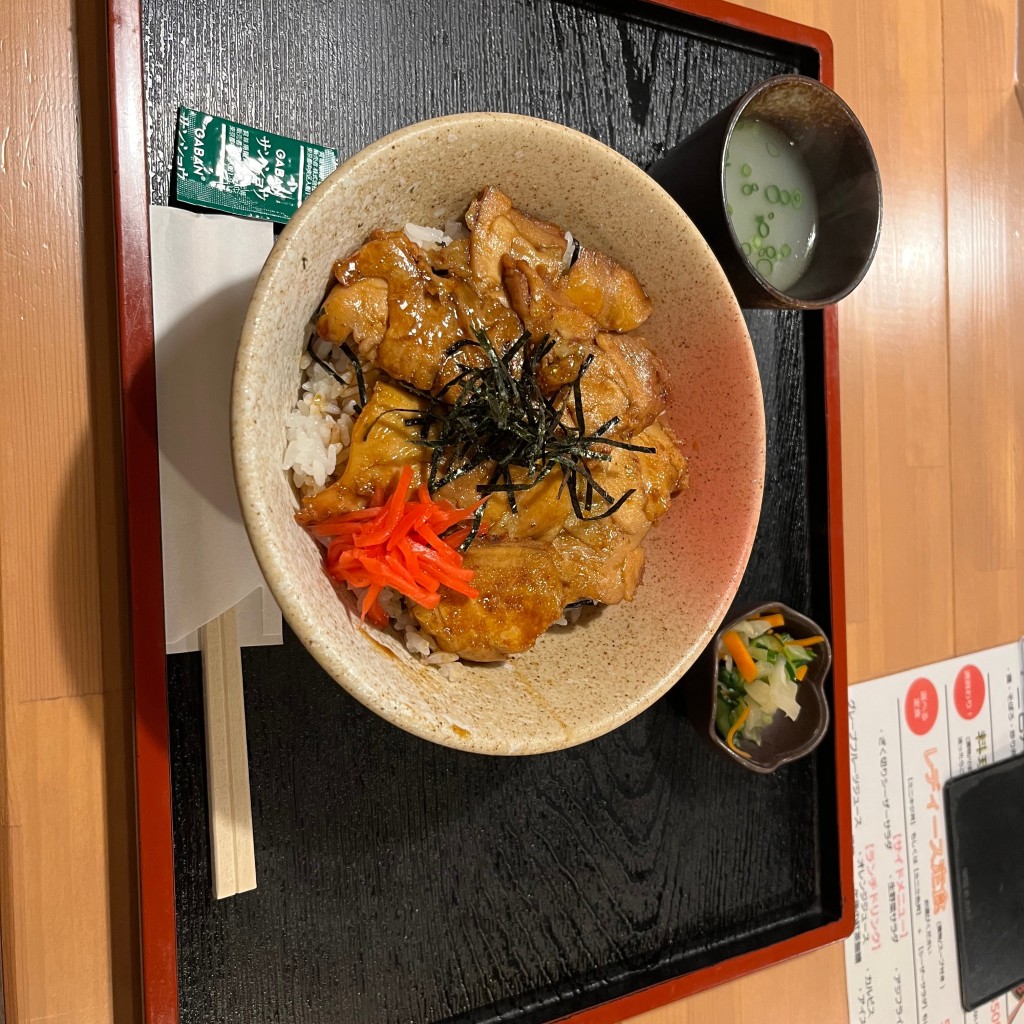 ユーザーが投稿したキジ丼の写真 - 実際訪問したユーザーが直接撮影して投稿した西新宿焼鳥鳥一伝承 焼鳥酒場ヤスモリ商店の写真