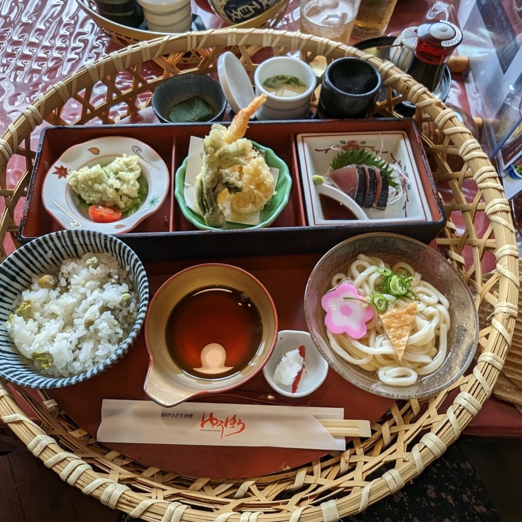 ユーザーが投稿したえんどう豆ご飯膳の写真 - 実際訪問したユーザーが直接撮影して投稿した駅前町ファミリーレストランゆうゆう 宿毛店の写真