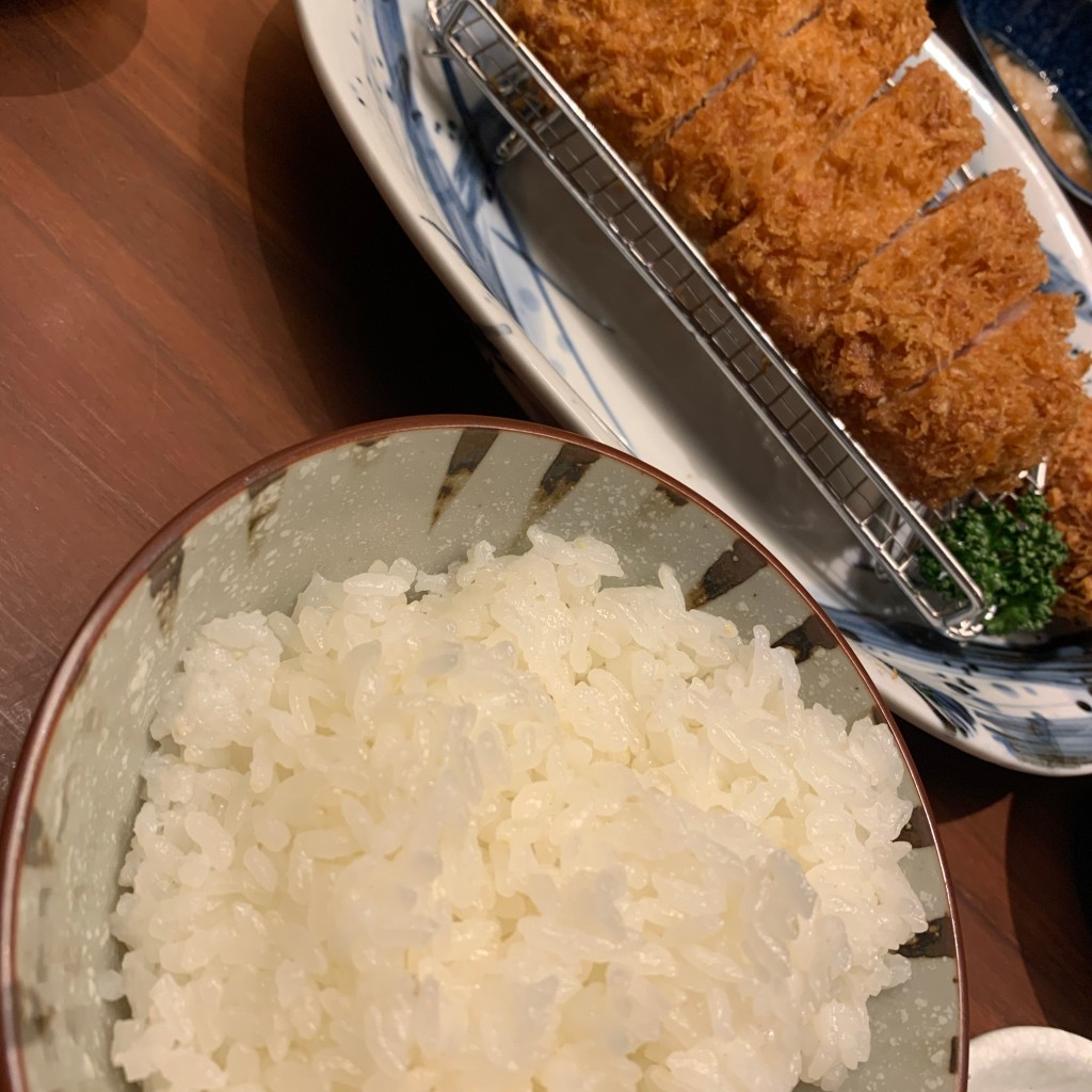 ユーザーが投稿したDinner桜山豚ロースの写真 - 実際訪問したユーザーが直接撮影して投稿した神楽坂とんかつとんかつ 神楽坂 さくら 本店の写真