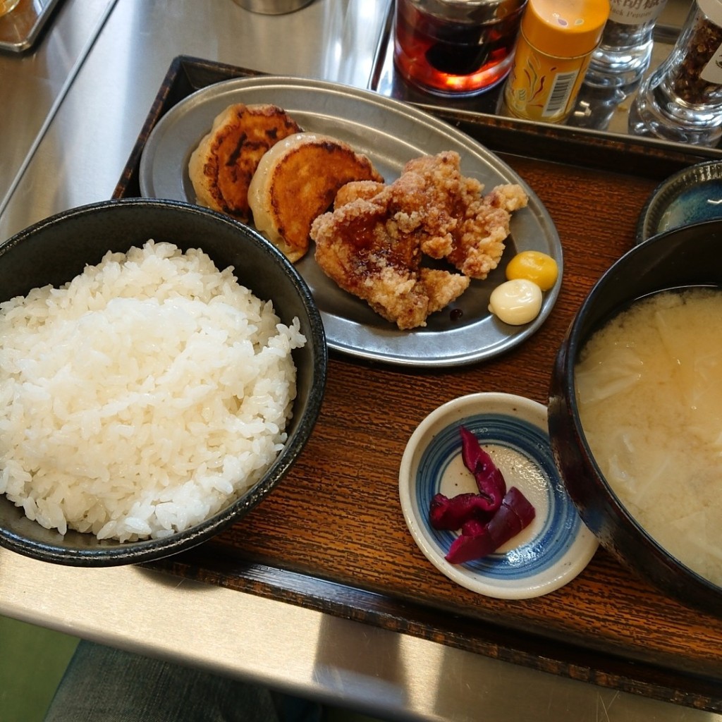 ユーザーが投稿した餃子Lunch定食の写真 - 実際訪問したユーザーが直接撮影して投稿した二十四軒四条餃子SAPPORO餃子製造所 二十四軒店の写真