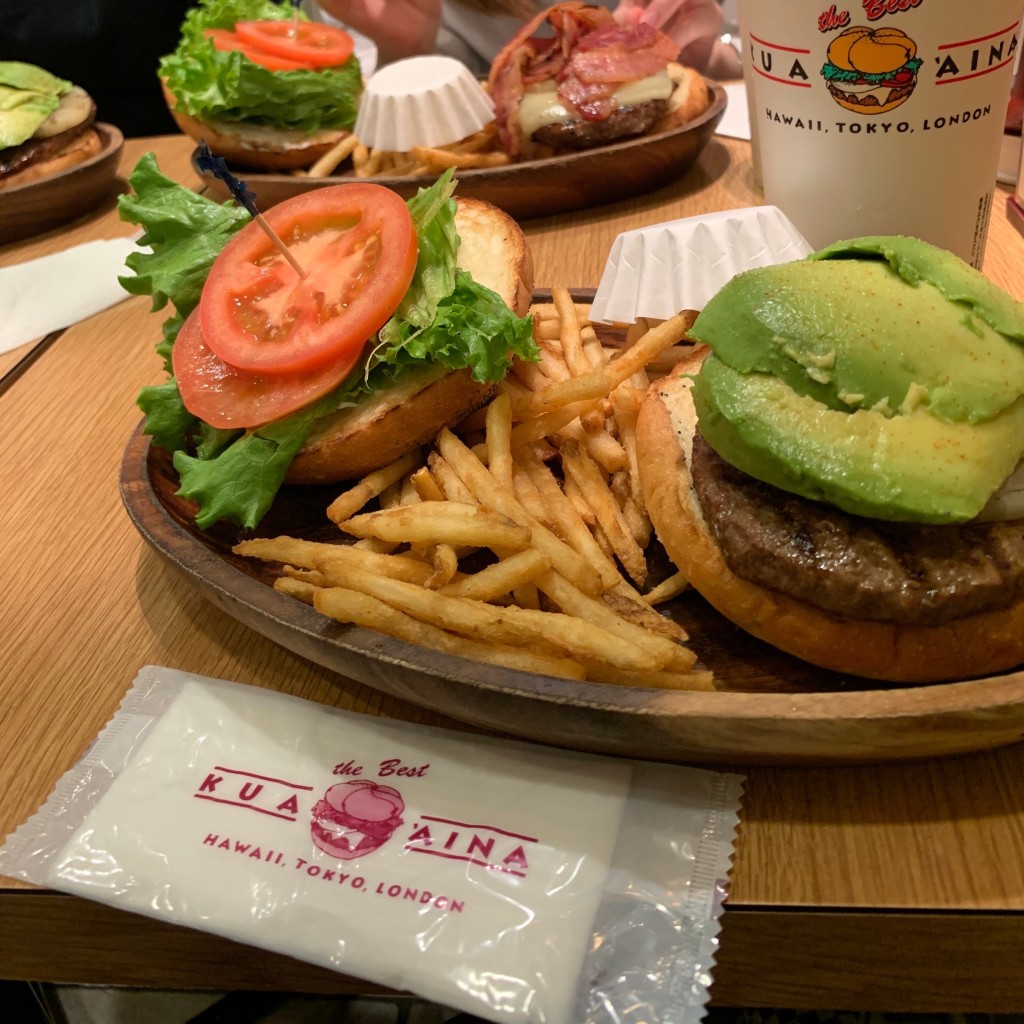 ユーザーが投稿したLunch/AVOバーガーの写真 - 実際訪問したユーザーが直接撮影して投稿した玉川ハンバーガークアアイナ 二子玉川店の写真