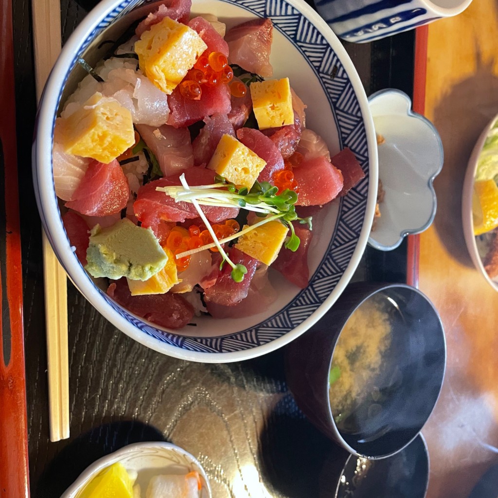 ユーザーが投稿した海鮮丼の写真 - 実際訪問したユーザーが直接撮影して投稿した小坪和食 / 日本料理和食 魚佐次の写真