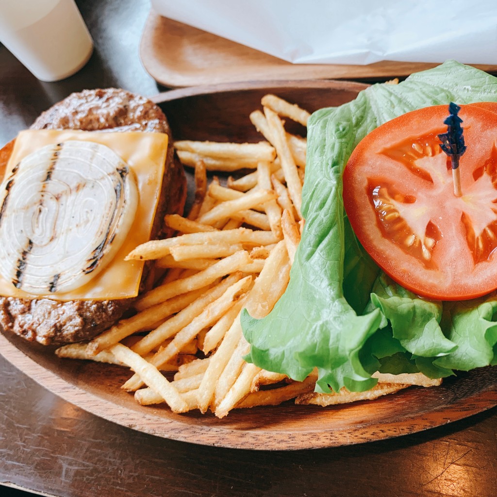 ユーザーが投稿したLunch/チーズバーガーの写真 - 実際訪問したユーザーが直接撮影して投稿した軽井沢ハンバーガークアアイナ 軽井沢店の写真