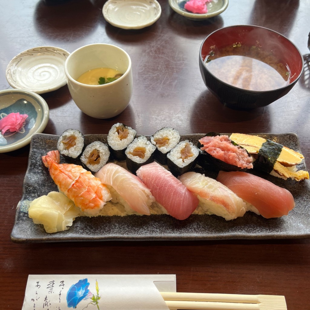 ユーザーが投稿したにぎり定食の写真 - 実際訪問したユーザーが直接撮影して投稿した鵠沼石上寿司寿司ダイニング甚伍朗の写真