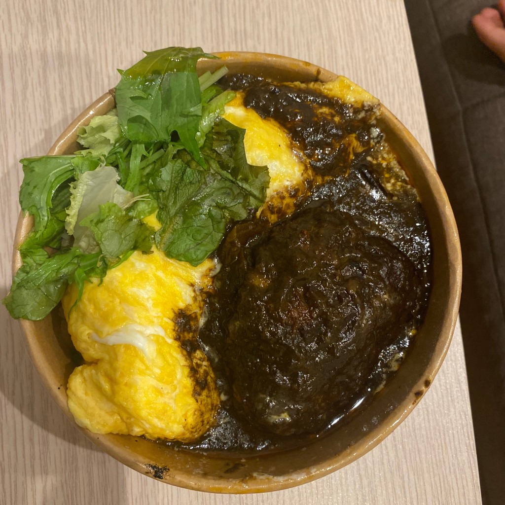 ユーザーが投稿したトロトロ卵のオムライスハンバーグのせの写真 - 実際訪問したユーザーが直接撮影して投稿した中町洋食旬菜和洋 Koharu亭の写真
