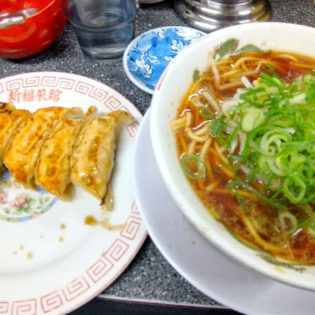 ユーザーが投稿した肉なしラーメン・餃子の写真 - 実際訪問したユーザーが直接撮影して投稿した京阪本通ラーメン専門店新福菜館の写真