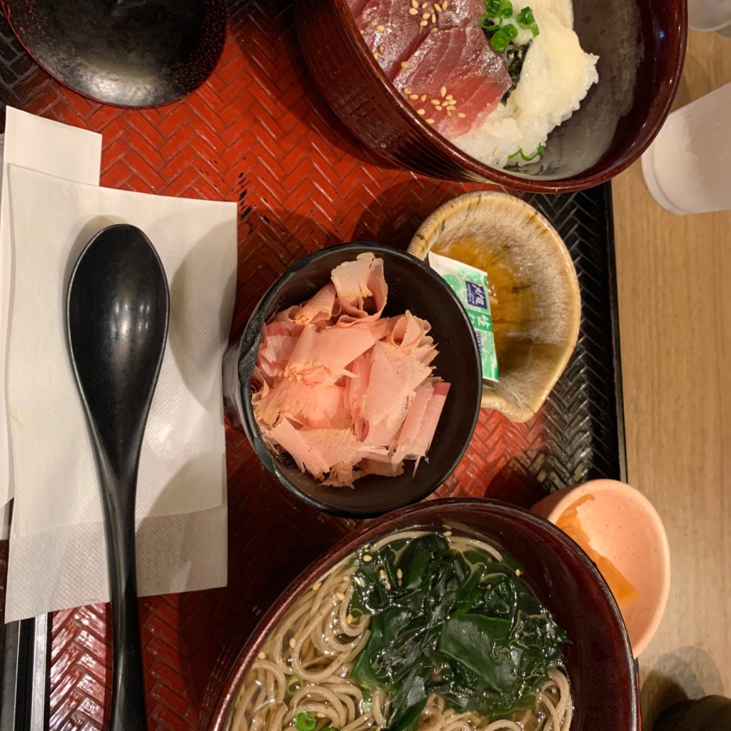 ユーザーが投稿した[麺セット]まぐろとろろ丼の写真 - 実際訪問したユーザーが直接撮影して投稿した木曽川町外割田定食屋大戸屋 一宮木曽川店の写真