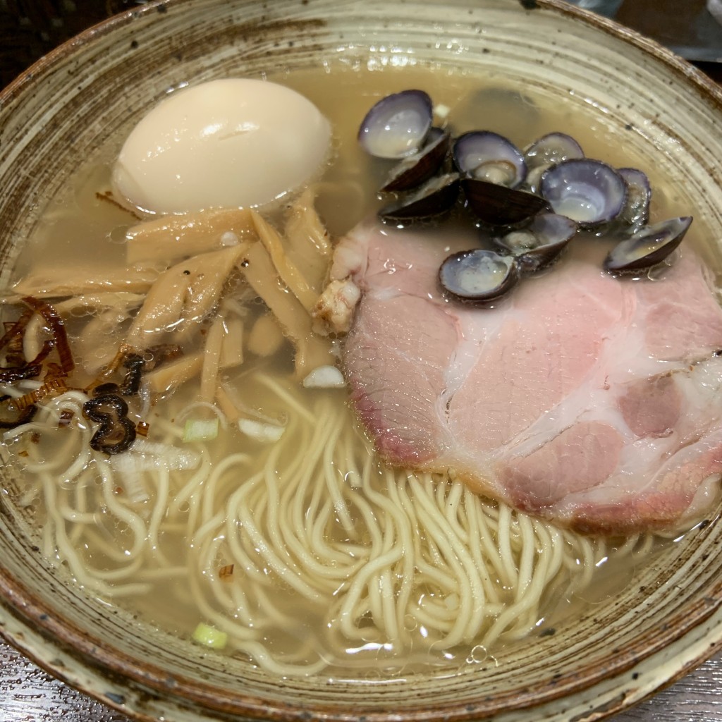 ユーザーが投稿したしじみラーメン 味玉トッピングの写真 - 実際訪問したユーザーが直接撮影して投稿した銀座ラーメン専門店らーめん一郎の写真