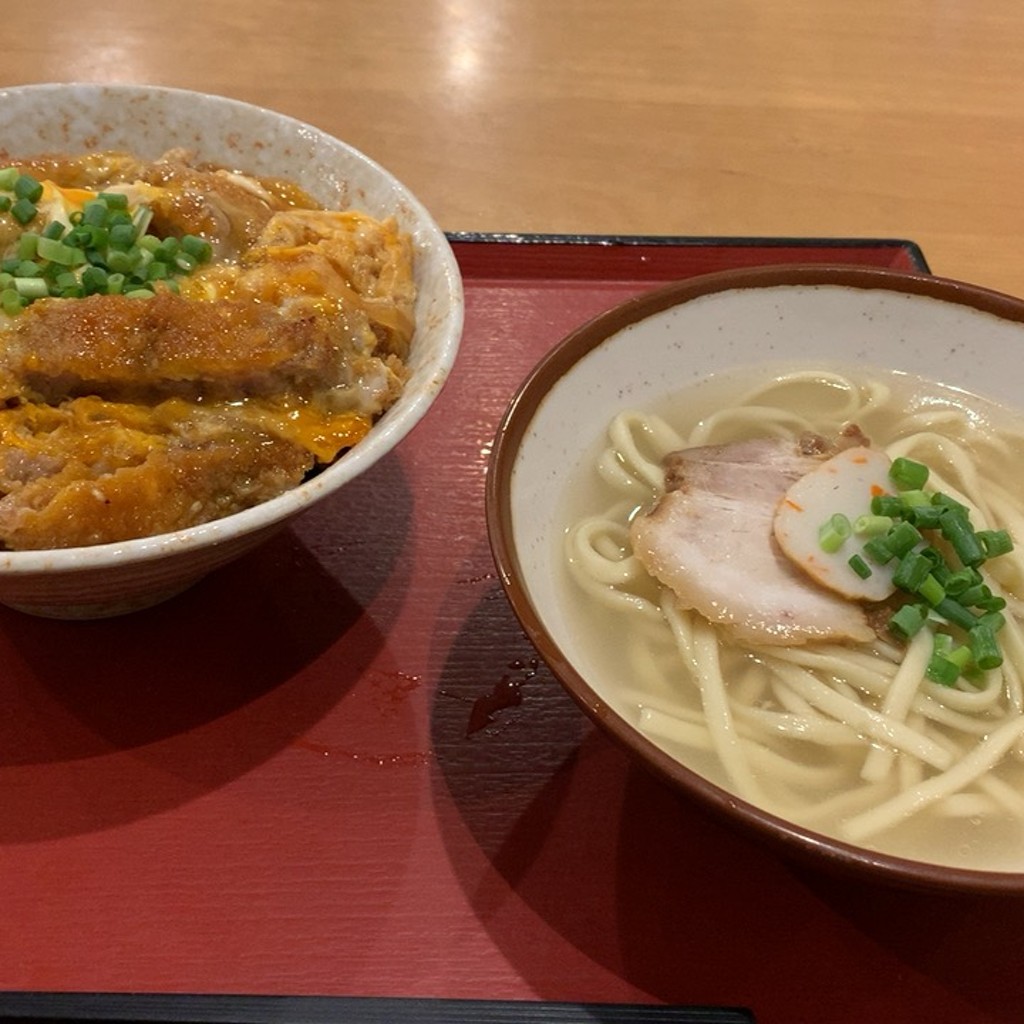 ユーザーが投稿したカツ丼そばセットの写真 - 実際訪問したユーザーが直接撮影して投稿した北谷定食屋最強食堂 北谷ハンビー店の写真