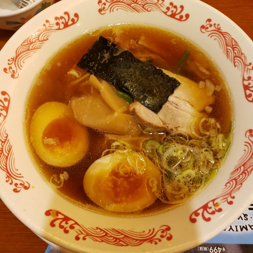 ユーザーが投稿した味玉ラーメンの写真 - 実際訪問したユーザーが直接撮影して投稿した神宮前中華料理バーミヤン 神宮前店の写真