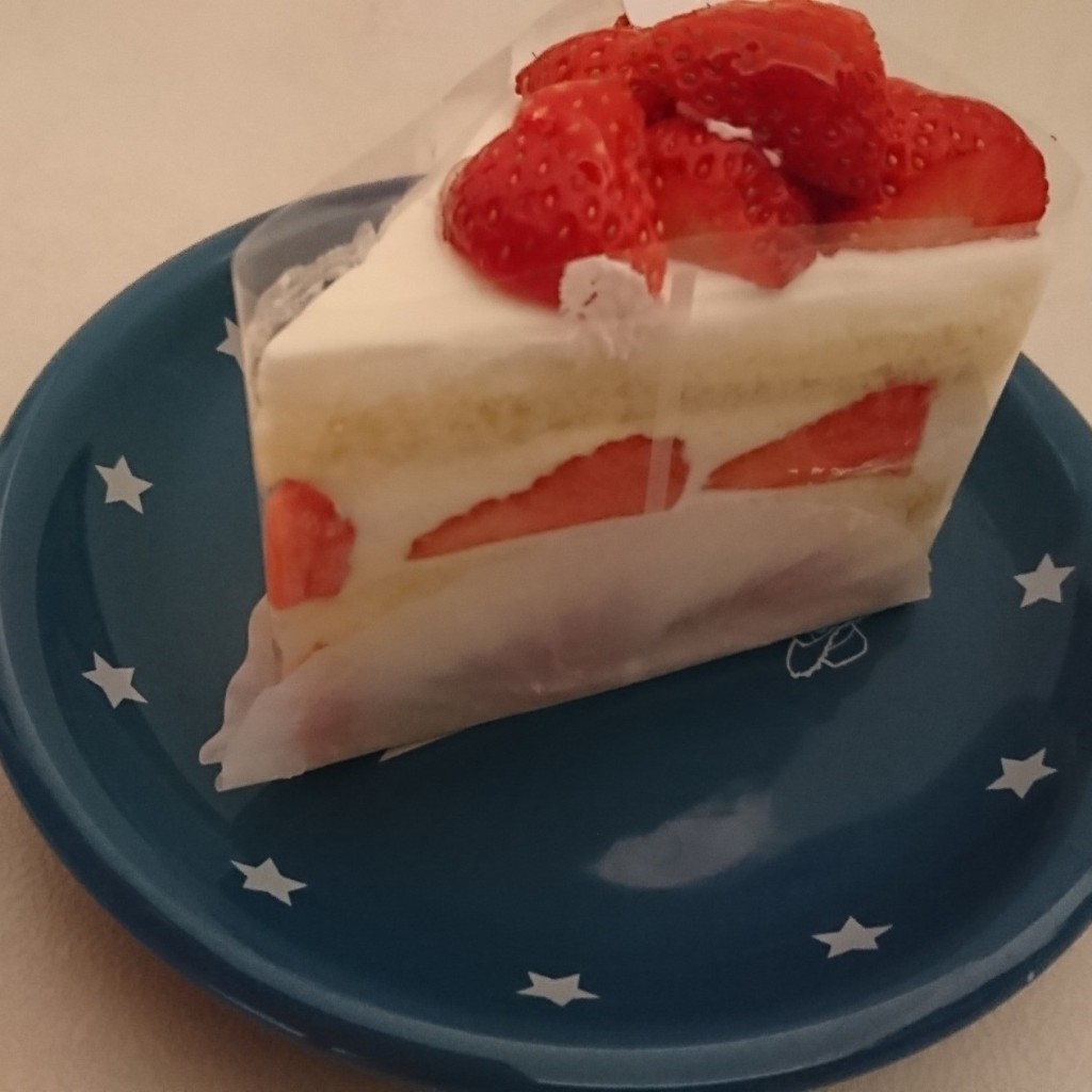 ユーザーが投稿したハッピーイチゴショートの写真 - 実際訪問したユーザーが直接撮影して投稿した清田一条ケーキきのとや ファーム店の写真