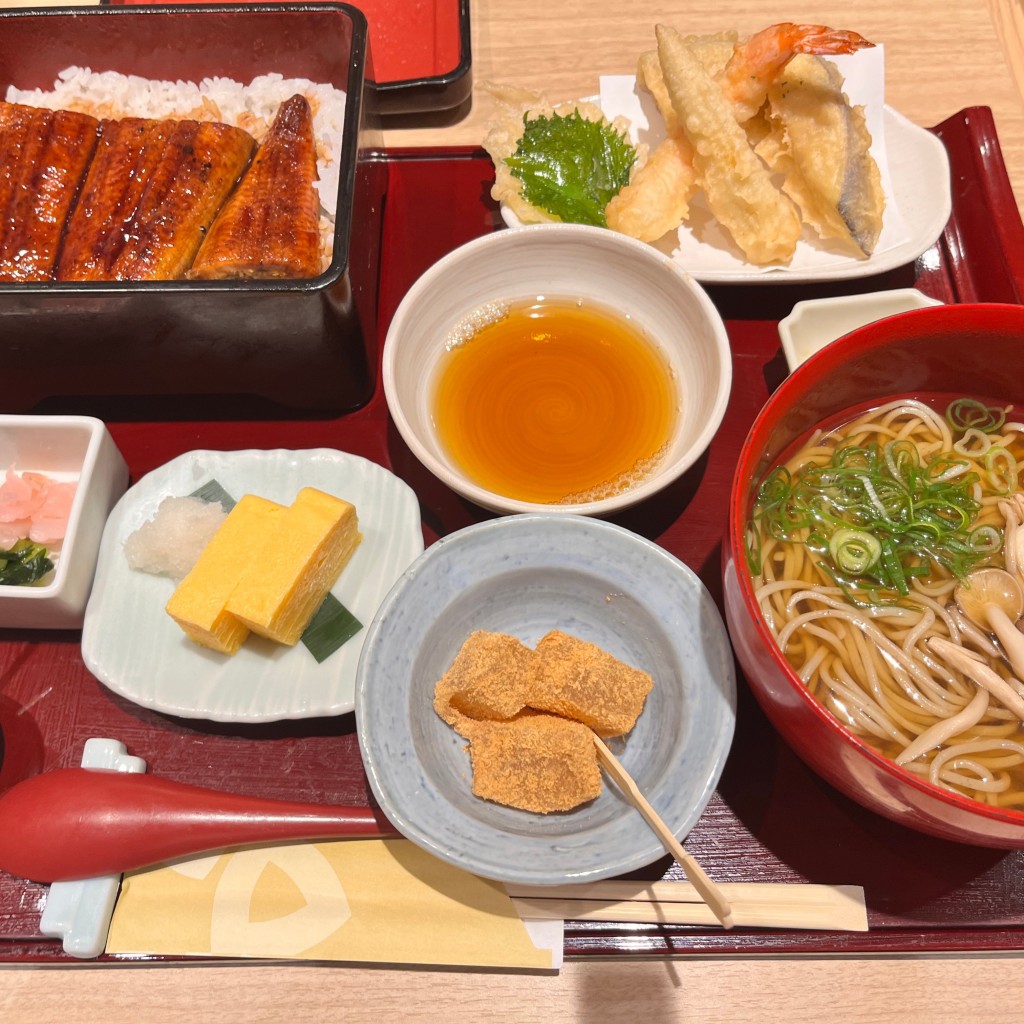 ユーザーが投稿したうな重と天ぷらセットの写真 - 実際訪問したユーザーが直接撮影して投稿した恵比寿南そば花旬庵 恵比寿店の写真