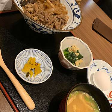 実際訪問したユーザーが直接撮影して投稿した名駅もつ鍋九州博多料理 もつ鍋 幸 大名古屋ビルヂング店の写真