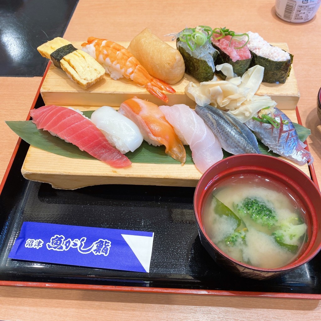 ユーザーが投稿した近海握りの写真 - 実際訪問したユーザーが直接撮影して投稿した南八幡町寿司魚がし鮨 流れ鮨 静岡石田店の写真