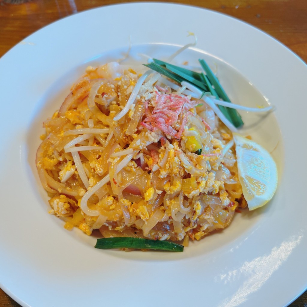 ユーザーが投稿したヤキソバセットの写真 - 実際訪問したユーザーが直接撮影して投稿した亀有タイ料理タイ料理 URAIWANの写真