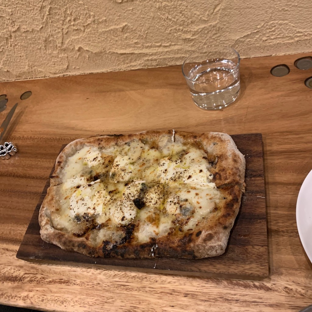 ユーザーが投稿したPizza  Formaggiosa  たっぷりチーズの写真 - 実際訪問したユーザーが直接撮影して投稿した由比ガ浜ピザドットリーノ ピッツェリア ストゥッツィケリアの写真