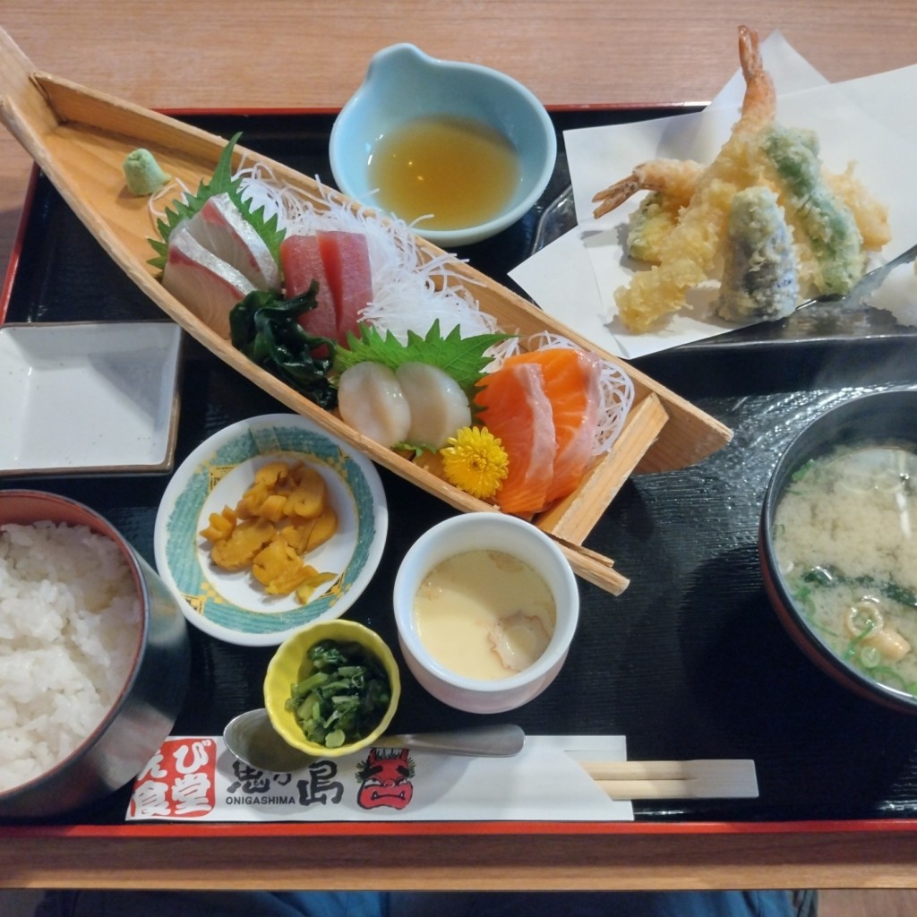 ユーザーが投稿した刺身 天ぷら定食の写真 - 実際訪問したユーザーが直接撮影して投稿した岡宮魚介 / 海鮮料理鬼が島 本店の写真