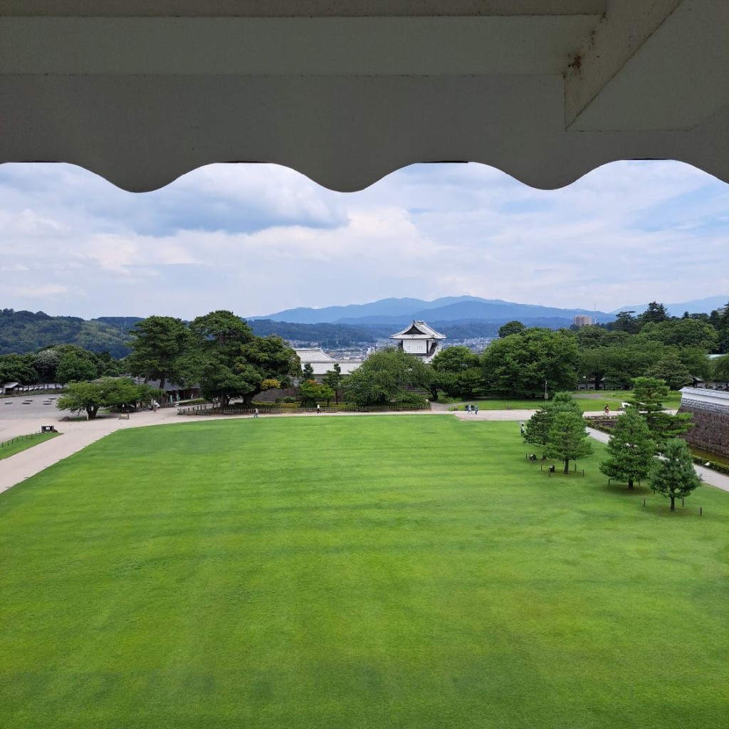 実際訪問したユーザーが直接撮影して投稿した丸の内公園新丸広場の写真