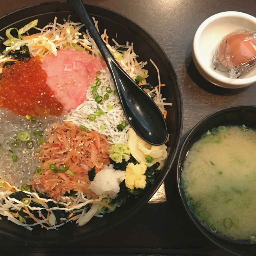 おとうふ先生さんが投稿した江の島魚介 / 海鮮料理のお店しらす問屋 とびっちょ 弁財天仲見世通り店/シラストンヤ トビッチョ ベンザイテンナカミセドオリテンの写真