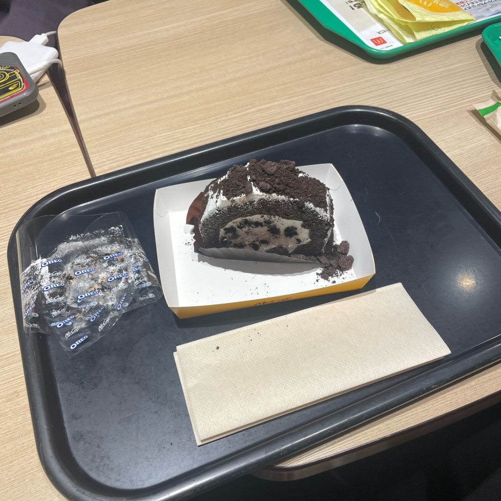 ユーザーが投稿したオレオロールケーキの写真 - 実際訪問したユーザーが直接撮影して投稿した角田町ファーストフードマクドナルド 新梅田店の写真