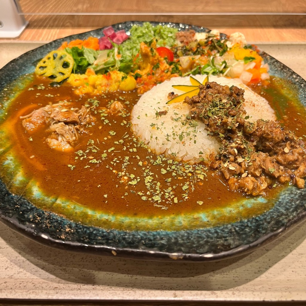 FUJI山のグルメ記録帳さんが投稿した梅田カレーのお店BOTANI:CURRY 梅田店/ボタニカリー ウメダテンの写真