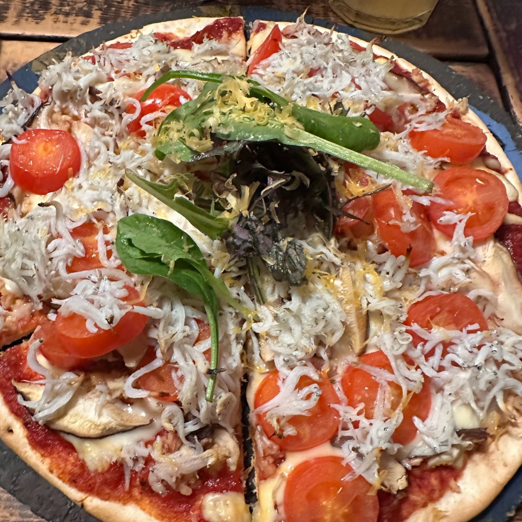 ユーザーが投稿したしらすピザの写真 - 実際訪問したユーザーが直接撮影して投稿した上麻生自然食 / 薬膳生姜料理 しょうがの写真