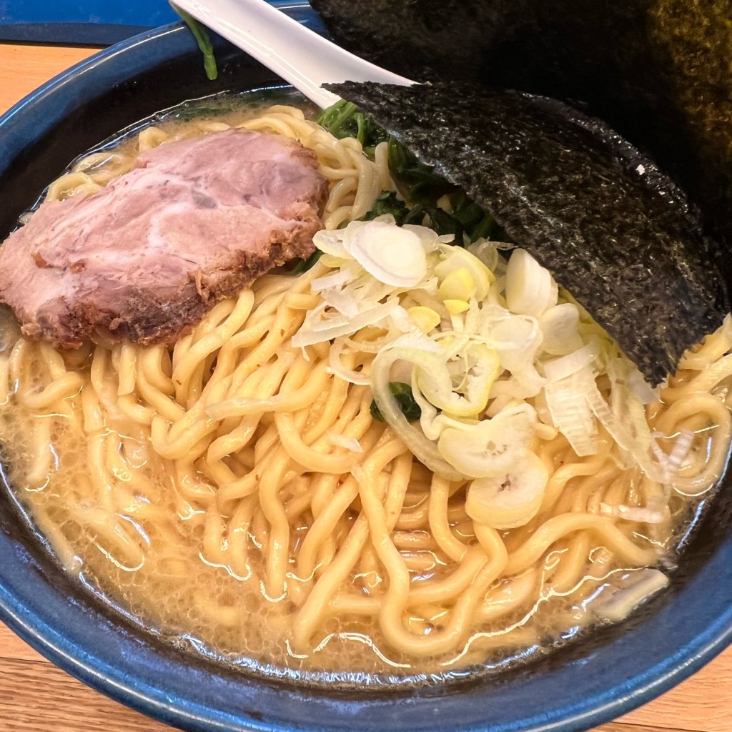 ユーザーが投稿したラーメン (大盛り) ラーメンの写真 - 実際訪問したユーザーが直接撮影して投稿した自由が丘ラーメン / つけ麺無邪気 自由が丘南口店の写真