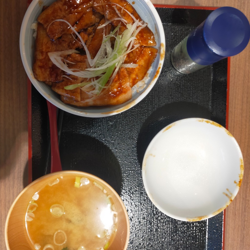 ユーザーが投稿した豚丼(バラ)の写真 - 実際訪問したユーザーが直接撮影して投稿した下鶴間豚肉料理しあわせ食堂 IY大和鶴間店の写真