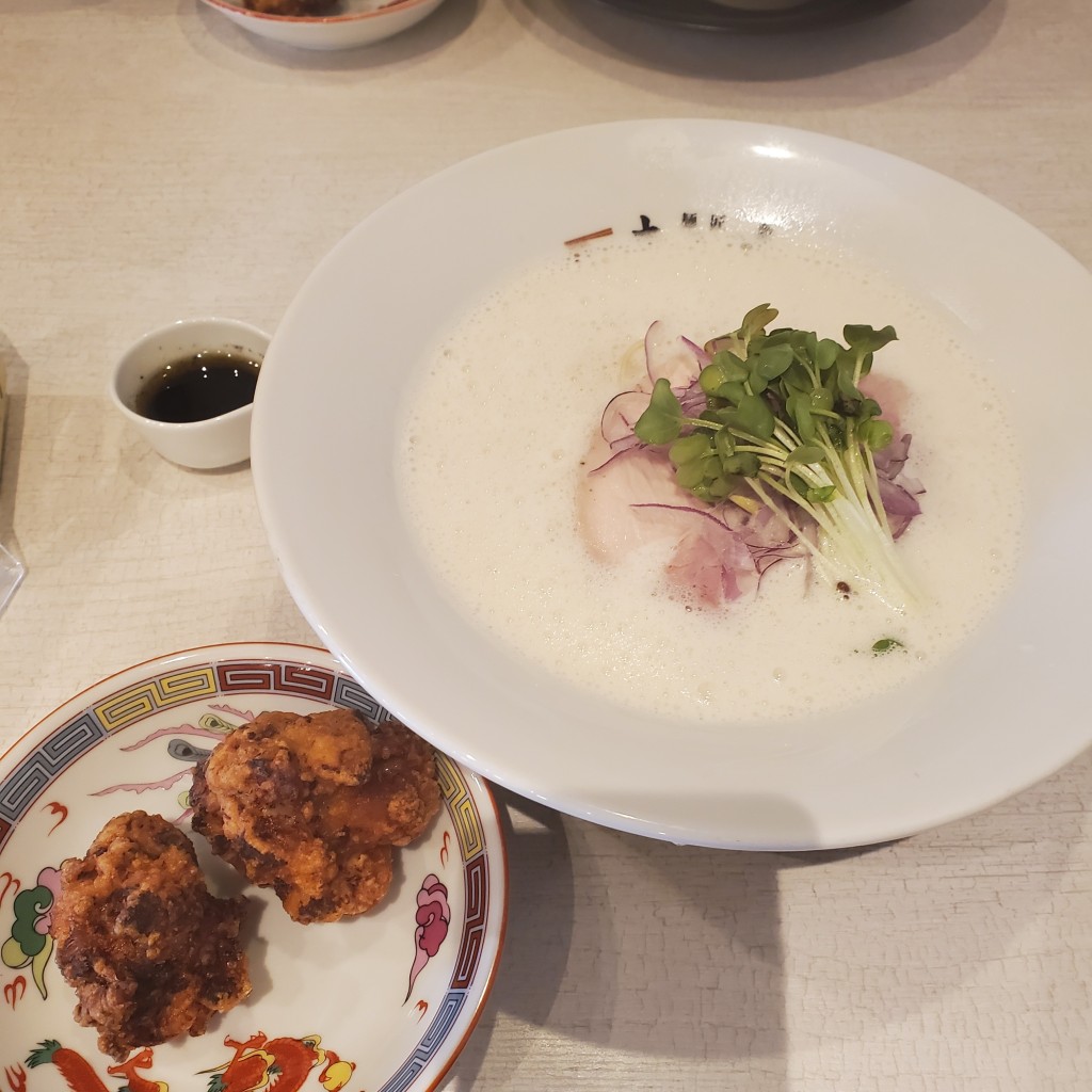 ユーザーが投稿した塩鶏白湯ラーメン 味変黒の写真 - 実際訪問したユーザーが直接撮影して投稿した新田塚ラーメン / つけ麺麺匠 麦之助の写真