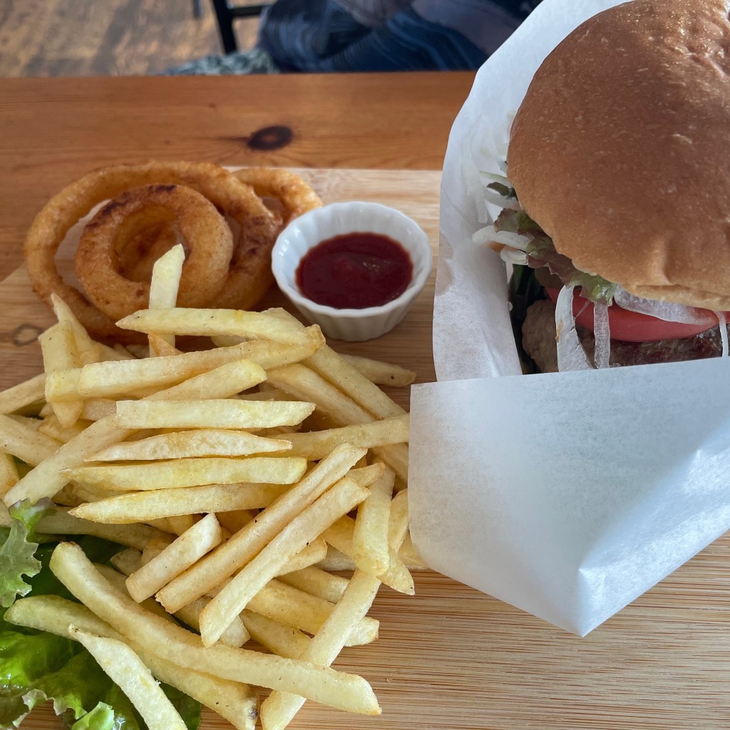 ユーザーが投稿したハンバーガーセットの写真 - 実際訪問したユーザーが直接撮影して投稿した千倉町南朝夷カフェサウンド スウェル カフェの写真