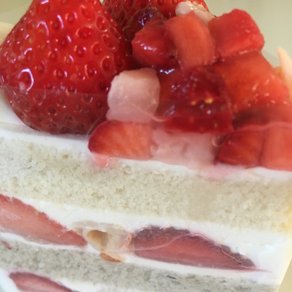 ユーザーが投稿した新エクストラスーパーあまおうショートケーキの写真 - 実際訪問したユーザーが直接撮影して投稿したひび野ケーキパティスリーSATSUKIの写真
