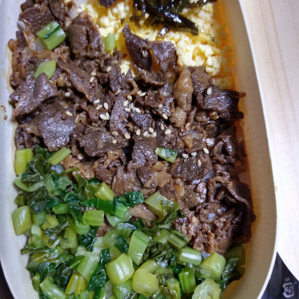 ユーザーが投稿したわっぱ上州牛しぐれ煮と野沢菜彩の写真 - 実際訪問したユーザーが直接撮影して投稿した銀座お弁当荻野屋 GINZA SIX店の写真