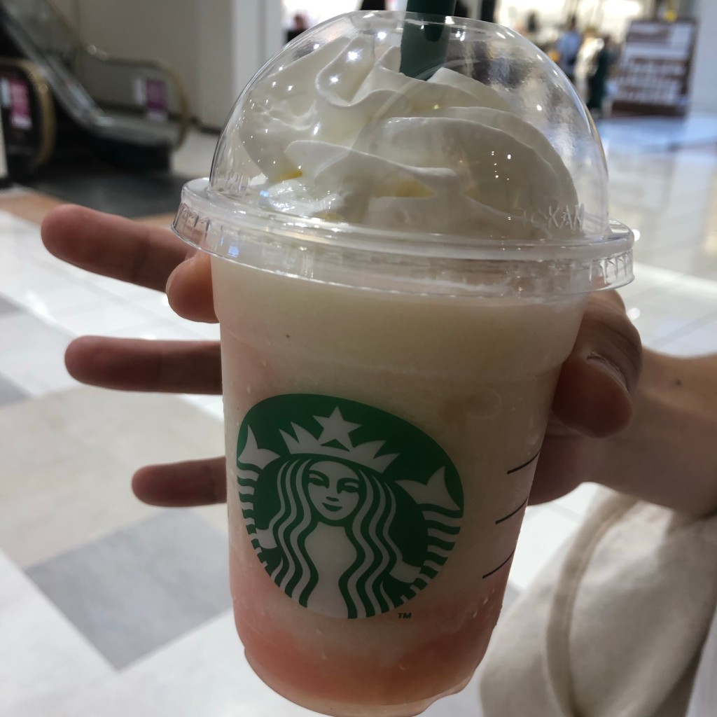 ユーザーが投稿したピーチザビーチフラペチーノの写真 - 実際訪問したユーザーが直接撮影して投稿した緒川カフェスターバックスコーヒー イオンモール東浦店の写真