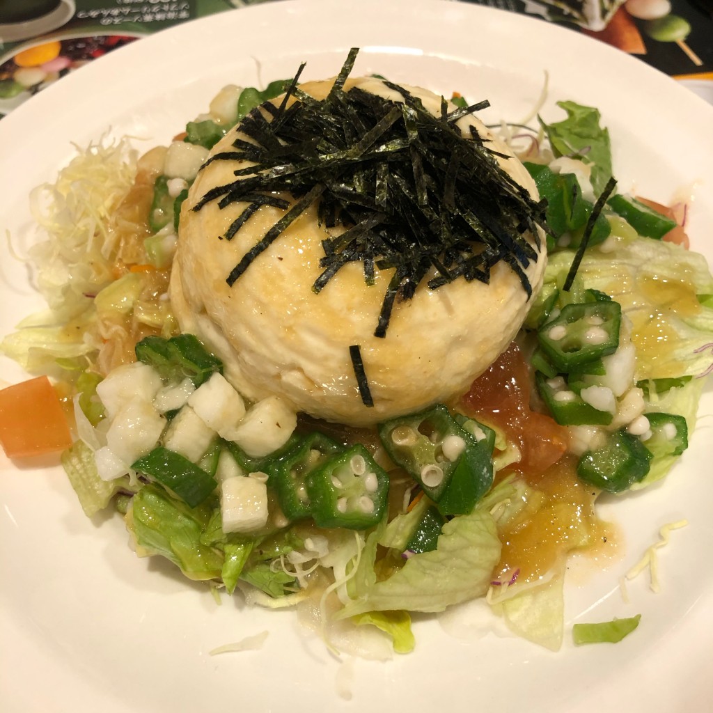 ユーザーが投稿したLunch豆腐サラダの写真 - 実際訪問したユーザーが直接撮影して投稿した白金ファミリーレストランガスト 薬院駅前店の写真