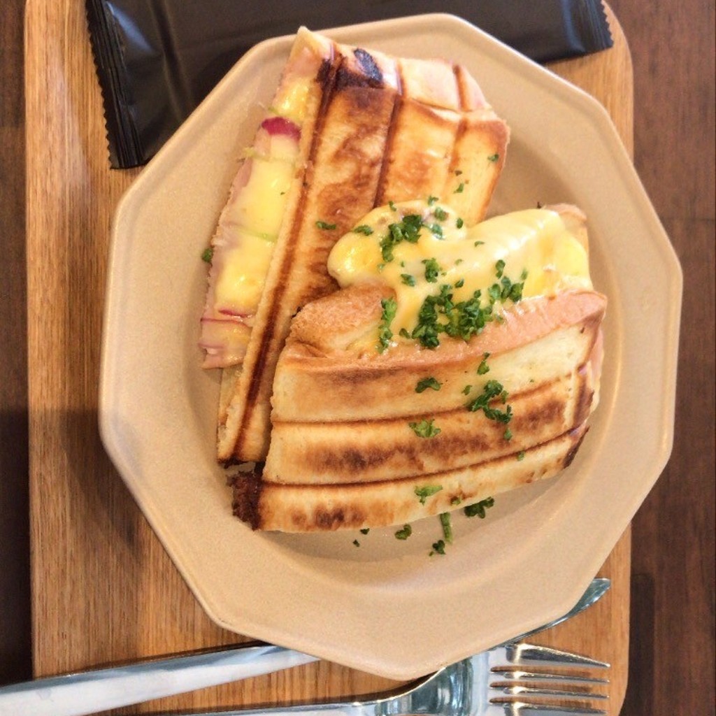 ユーザーが投稿したhotハムチーズメルトの写真 - 実際訪問したユーザーが直接撮影して投稿した富塚カフェSIPPO meet up cafeの写真