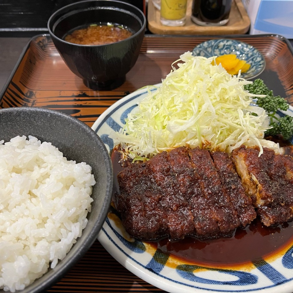 ユーザーが投稿したロース味噌カツ定食の写真 - 実際訪問したユーザーが直接撮影して投稿した神室町とんかつみそかつ 三和の写真