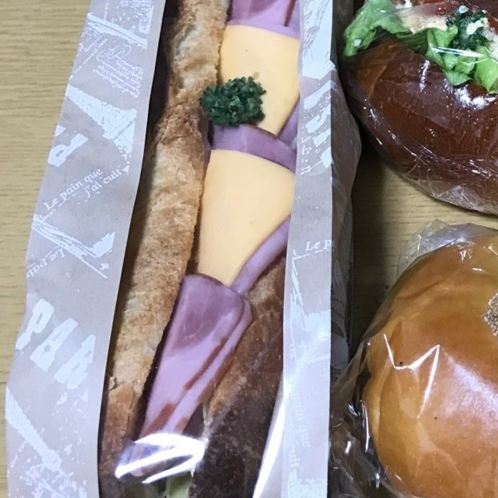 ユーザーが投稿したハムとチーズのカスクートの写真 - 実際訪問したユーザーが直接撮影して投稿した中筋カフェサニーサイド 宝塚中山寺店の写真