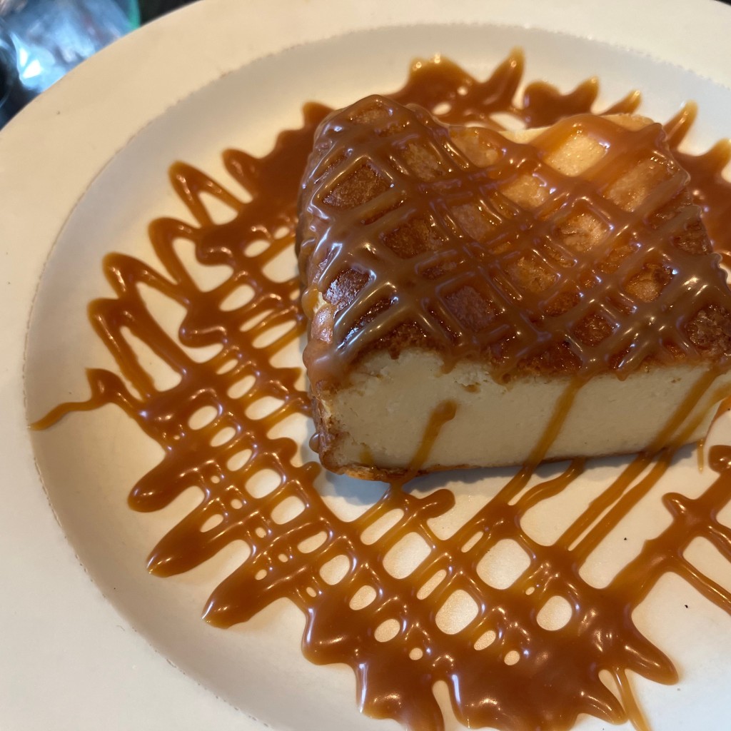 ユーザーが投稿した焦がしキャラメルのチーズケーキの写真 - 実際訪問したユーザーが直接撮影して投稿した神南カフェSUZU CAFE 神南の写真