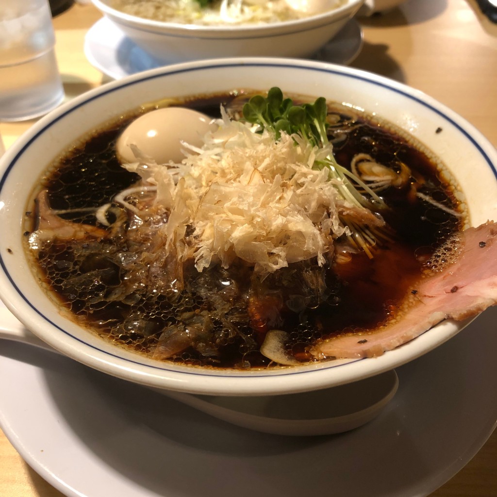 ユーザーが投稿した醤油ラーメンの写真 - 実際訪問したユーザーが直接撮影して投稿したラーメン専門店らーめん 鱗 京都三条店の写真